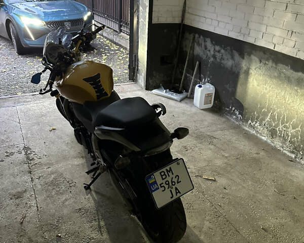 Желтый Хонда CB 600F Hornet, объемом двигателя 0.6 л и пробегом 39 тыс. км за 6000 $, фото 3 на Automoto.ua