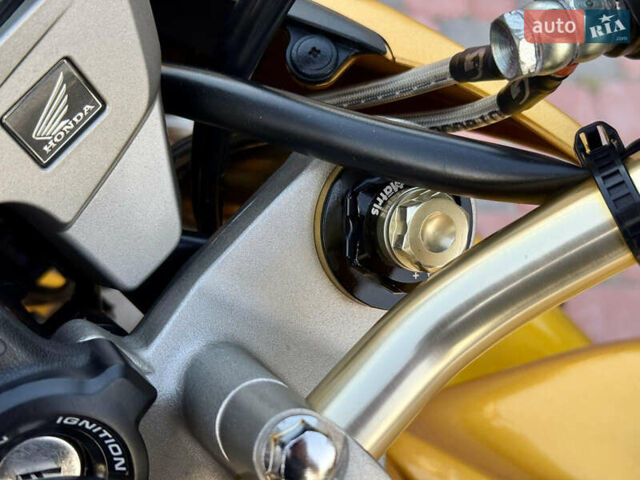 Желтый Хонда CB 600F Hornet, объемом двигателя 0.6 л и пробегом 24 тыс. км за 7100 $, фото 16 на Automoto.ua