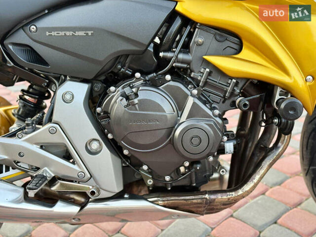 Желтый Хонда CB 600F Hornet, объемом двигателя 0.6 л и пробегом 24 тыс. км за 7100 $, фото 13 на Automoto.ua
