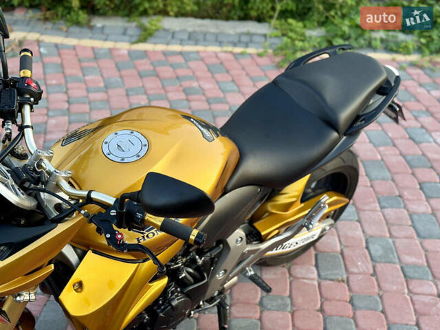 Желтый Хонда CB 600F Hornet, объемом двигателя 0.6 л и пробегом 24 тыс. км за 7100 $, фото 15 на Automoto.ua