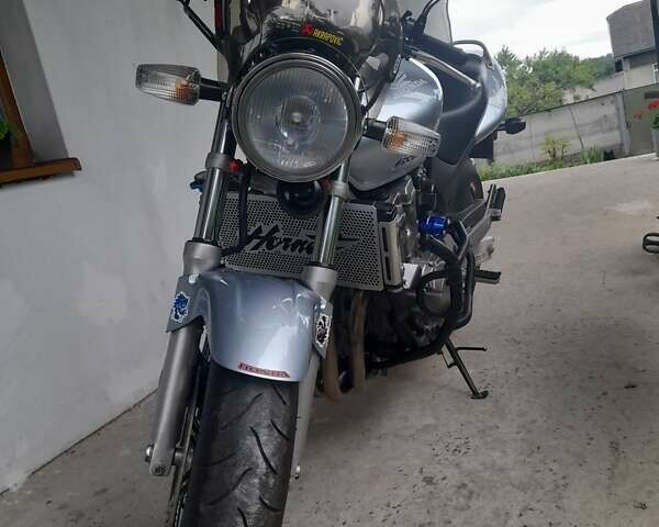 Серый Хонда CB 600F Hornet, объемом двигателя 0.6 л и пробегом 30 тыс. км за 3700 $, фото 6 на Automoto.ua