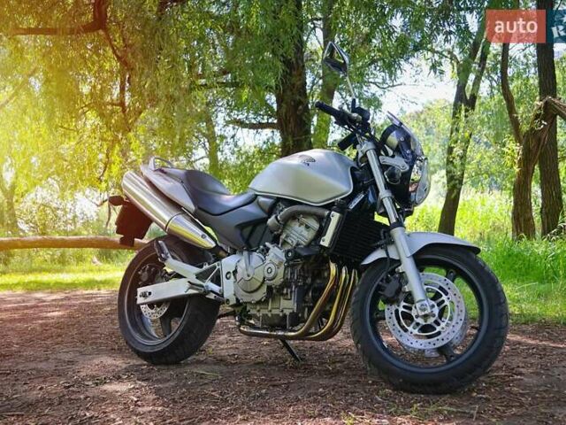 Серый Хонда CB 600F Hornet, объемом двигателя 0.6 л и пробегом 43 тыс. км за 4700 $, фото 8 на Automoto.ua