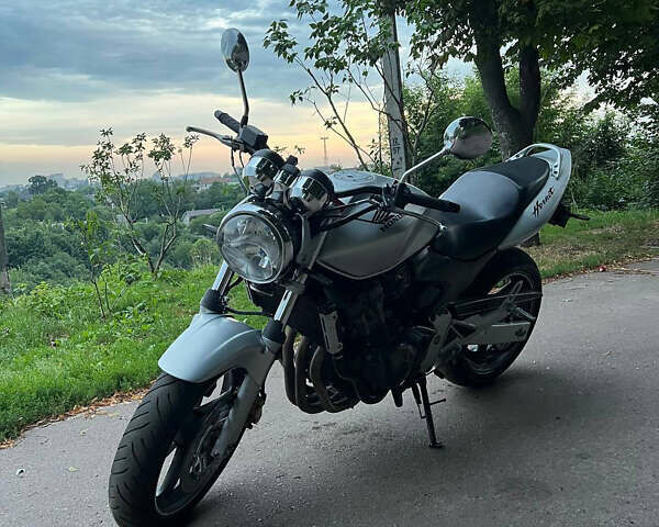 Сірий Хонда CB 600F Hornet, об'ємом двигуна 0.6 л та пробігом 45 тис. км за 4100 $, фото 14 на Automoto.ua