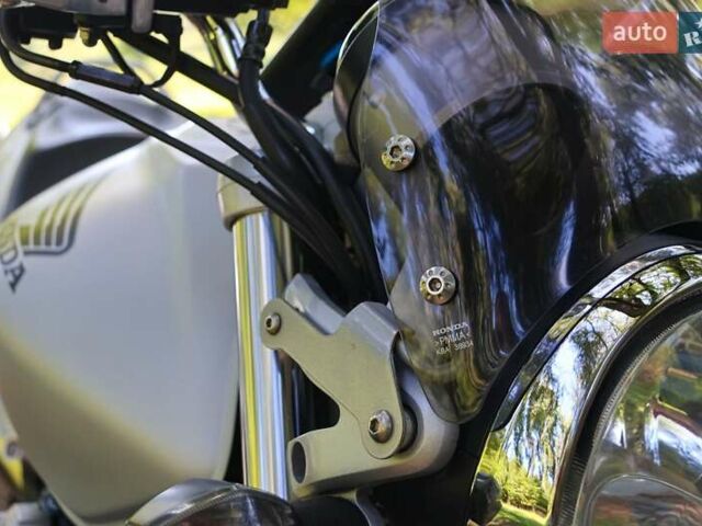 Серый Хонда CB 600F Hornet, объемом двигателя 0.6 л и пробегом 43 тыс. км за 4700 $, фото 2 на Automoto.ua