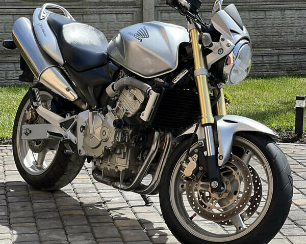 Серый Хонда CB 600F Hornet, объемом двигателя 0.6 л и пробегом 24 тыс. км за 4999 $, фото 5 на Automoto.ua