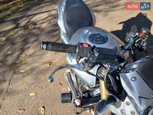 Серый Хонда CB 600F Hornet, объемом двигателя 0.6 л и пробегом 73 тыс. км за 3000 $, фото 2 на Automoto.ua