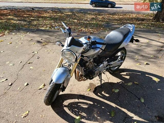 Серый Хонда CB 600F Hornet, объемом двигателя 0.6 л и пробегом 73 тыс. км за 3000 $, фото 24 на Automoto.ua