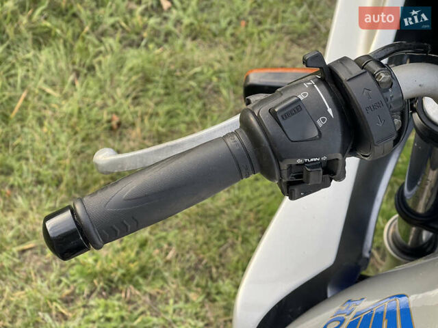 Серый Хонда CB 600F Hornet, объемом двигателя 0.6 л и пробегом 39 тыс. км за 3900 $, фото 11 на Automoto.ua