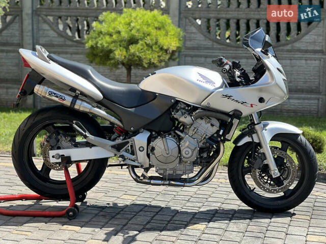 Серый Хонда CB 600F Hornet, объемом двигателя 0.6 л и пробегом 21 тыс. км за 4200 $, фото 1 на Automoto.ua