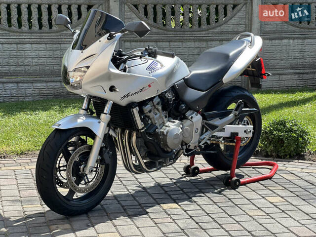 Серый Хонда CB 600F Hornet, объемом двигателя 0.6 л и пробегом 21 тыс. км за 4200 $, фото 20 на Automoto.ua