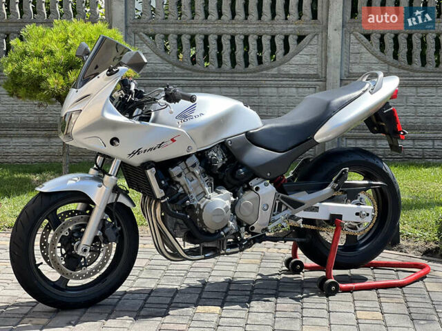 Серый Хонда CB 600F Hornet, объемом двигателя 0.6 л и пробегом 21 тыс. км за 4200 $, фото 19 на Automoto.ua