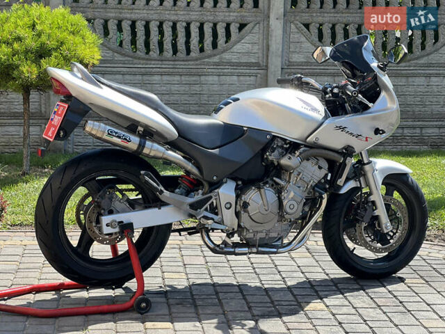 Серый Хонда CB 600F Hornet, объемом двигателя 0.6 л и пробегом 21 тыс. км за 4200 $, фото 12 на Automoto.ua
