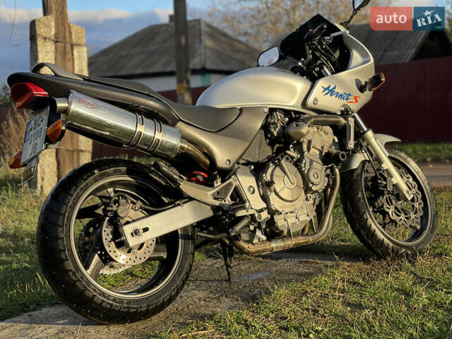 Серый Хонда CB 600F Hornet, объемом двигателя 0.6 л и пробегом 39 тыс. км за 3900 $, фото 1 на Automoto.ua