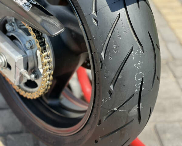Серый Хонда CB 600F Hornet, объемом двигателя 0.6 л и пробегом 21 тыс. км за 4200 $, фото 8 на Automoto.ua