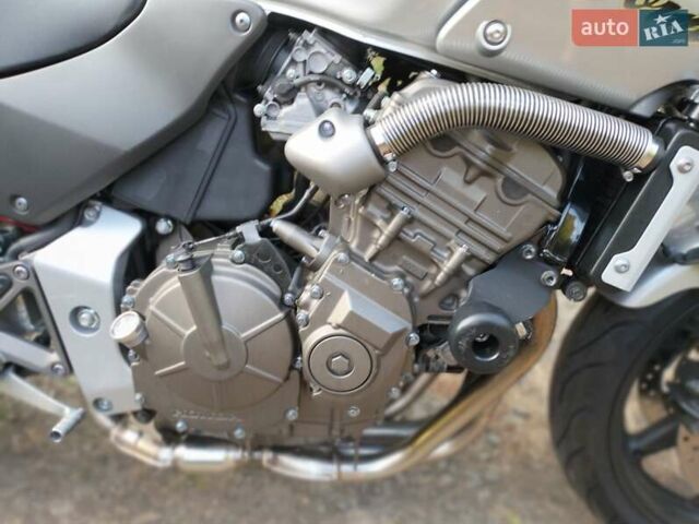 Серый Хонда CB 600F Hornet, объемом двигателя 0.6 л и пробегом 49 тыс. км за 3900 $, фото 2 на Automoto.ua