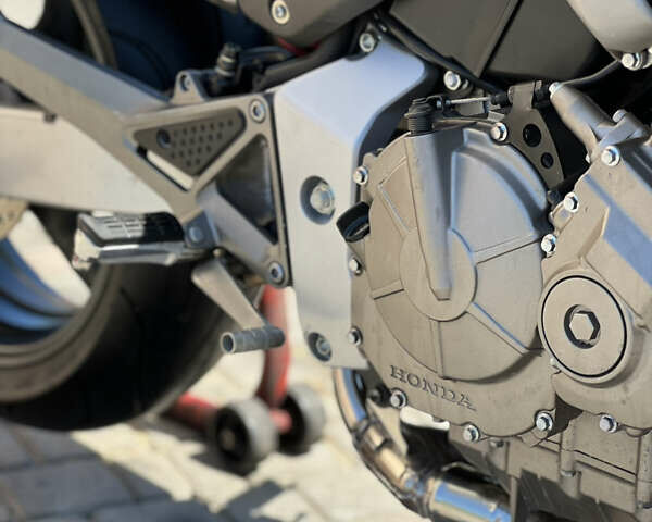 Синий Хонда CB 600F Hornet, объемом двигателя 0.6 л и пробегом 40 тыс. км за 4150 $, фото 17 на Automoto.ua