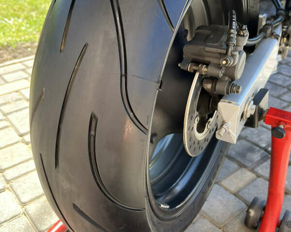 Синий Хонда CB 600F Hornet, объемом двигателя 0.6 л и пробегом 40 тыс. км за 4150 $, фото 33 на Automoto.ua