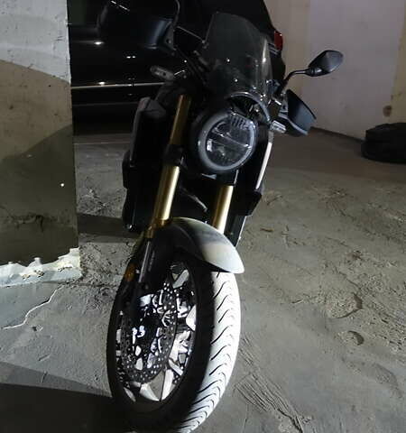 Черный Хонда CB 650R, объемом двигателя 0.65 л и пробегом 7 тыс. км за 8500 $, фото 6 на Automoto.ua