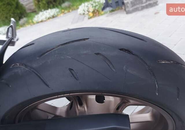 Черный Хонда CB 650R, объемом двигателя 0.65 л и пробегом 16 тыс. км за 8200 $, фото 15 на Automoto.ua