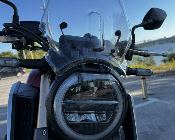 Красный Хонда CB 650R, объемом двигателя 0.6 л и пробегом 15 тыс. км за 7500 $, фото 9 на Automoto.ua