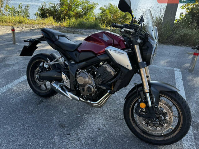 Красный Хонда CB 650R, объемом двигателя 0.6 л и пробегом 15 тыс. км за 7500 $, фото 1 на Automoto.ua