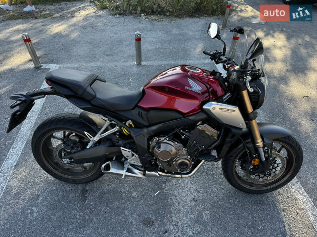 Красный Хонда CB 650R, объемом двигателя 0.6 л и пробегом 15 тыс. км за 7500 $, фото 2 на Automoto.ua