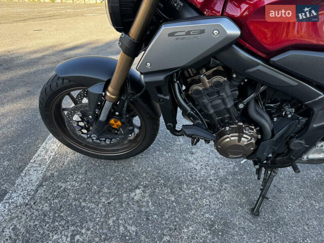 Красный Хонда CB 650R, объемом двигателя 0.6 л и пробегом 15 тыс. км за 7500 $, фото 7 на Automoto.ua