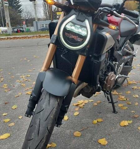 Красный Хонда CB 650R, объемом двигателя 0.65 л и пробегом 1 тыс. км за 10200 $, фото 14 на Automoto.ua