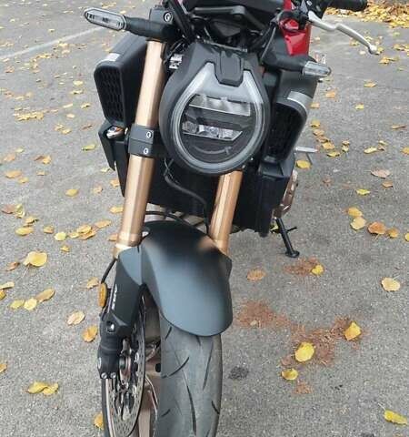 Красный Хонда CB 650R, объемом двигателя 0.65 л и пробегом 1 тыс. км за 10200 $, фото 25 на Automoto.ua