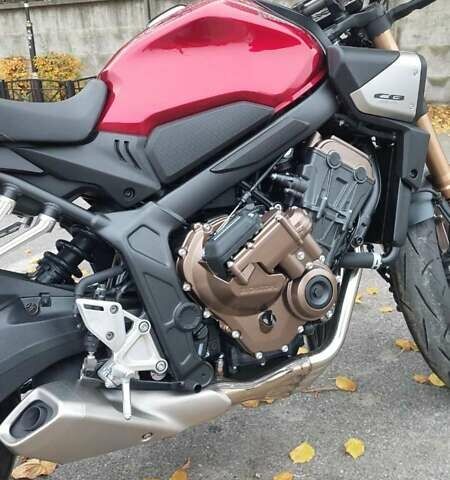 Красный Хонда CB 650R, объемом двигателя 0.65 л и пробегом 1 тыс. км за 10200 $, фото 6 на Automoto.ua