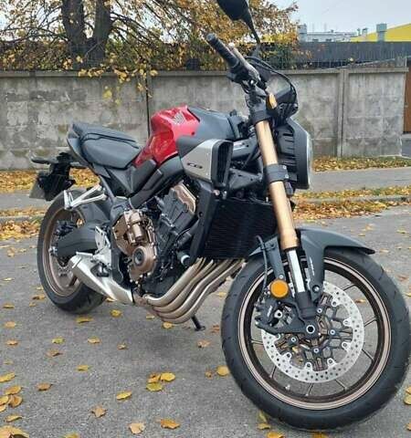 Красный Хонда CB 650R, объемом двигателя 0.65 л и пробегом 1 тыс. км за 10200 $, фото 16 на Automoto.ua