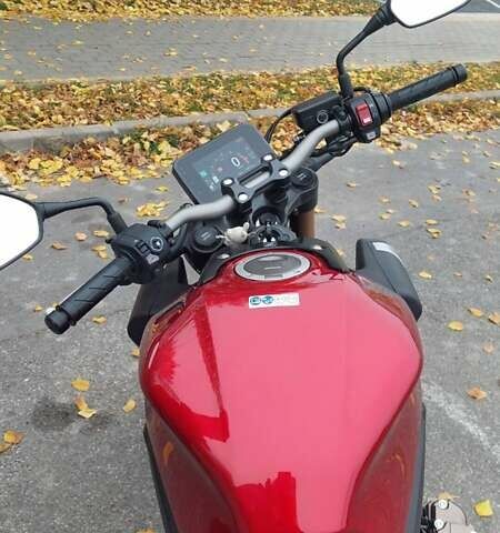 Красный Хонда CB 650R, объемом двигателя 0.65 л и пробегом 1 тыс. км за 10200 $, фото 10 на Automoto.ua