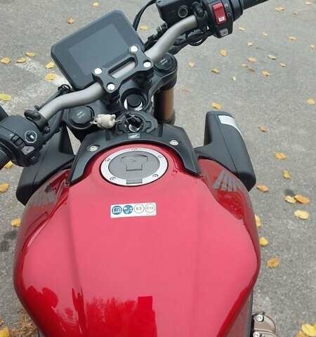 Красный Хонда CB 650R, объемом двигателя 0.65 л и пробегом 1 тыс. км за 10200 $, фото 18 на Automoto.ua