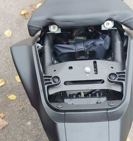 Красный Хонда CB 650R, объемом двигателя 0.65 л и пробегом 1 тыс. км за 10200 $, фото 19 на Automoto.ua