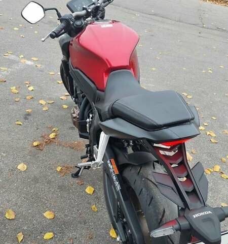 Красный Хонда CB 650R, объемом двигателя 0.65 л и пробегом 1 тыс. км за 10200 $, фото 20 на Automoto.ua