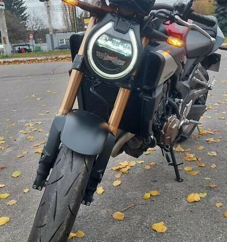 Красный Хонда CB 650R, объемом двигателя 0.65 л и пробегом 1 тыс. км за 10200 $, фото 11 на Automoto.ua