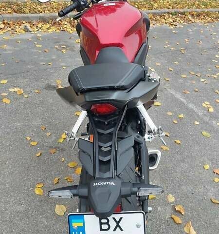 Красный Хонда CB 650R, объемом двигателя 0.65 л и пробегом 1 тыс. км за 10200 $, фото 5 на Automoto.ua
