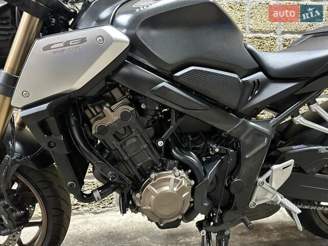 Хонда CB 650R, объемом двигателя 0 л и пробегом 22 тыс. км за 7800 $, фото 12 на Automoto.ua