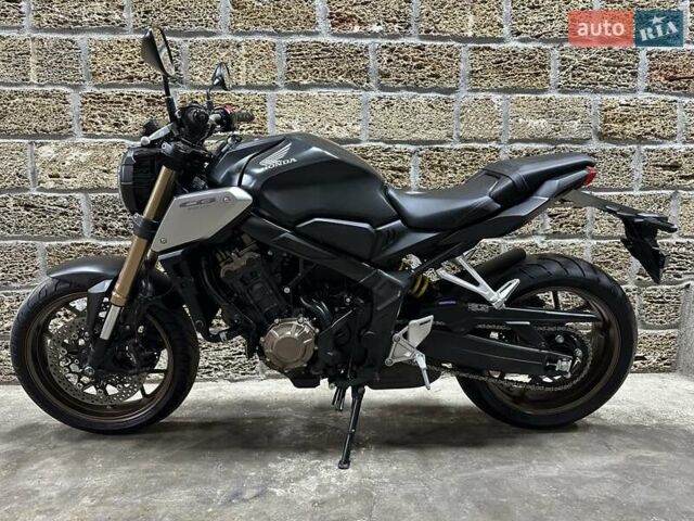 Хонда CB 650R, объемом двигателя 0 л и пробегом 22 тыс. км за 7800 $, фото 10 на Automoto.ua