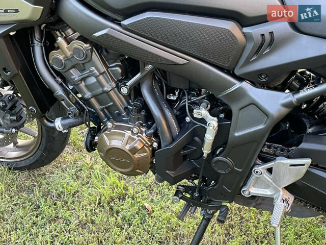 Хонда CB 650R, об'ємом двигуна 0.65 л та пробігом 5 тис. км за 9500 $, фото 19 на Automoto.ua