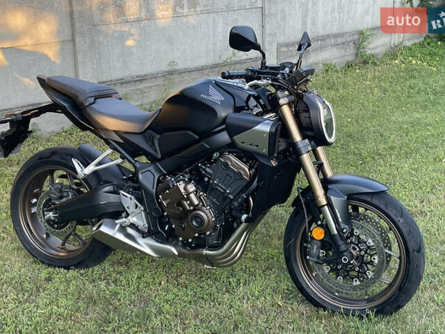 Хонда CB 650R, об'ємом двигуна 0.65 л та пробігом 5 тис. км за 9500 $, фото 4 на Automoto.ua