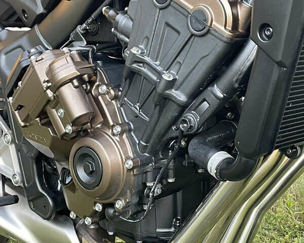 Хонда CB 650R, об'ємом двигуна 0.65 л та пробігом 5 тис. км за 9500 $, фото 18 на Automoto.ua