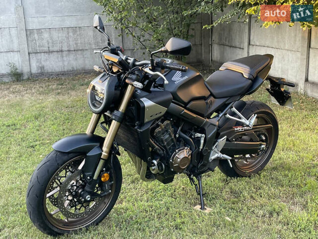 Хонда CB 650R, об'ємом двигуна 0.65 л та пробігом 5 тис. км за 9500 $, фото 11 на Automoto.ua