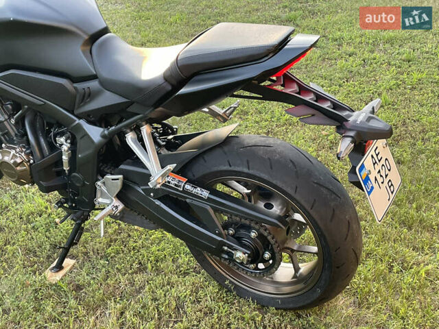 Хонда CB 650R, об'ємом двигуна 0.65 л та пробігом 5 тис. км за 9500 $, фото 9 на Automoto.ua