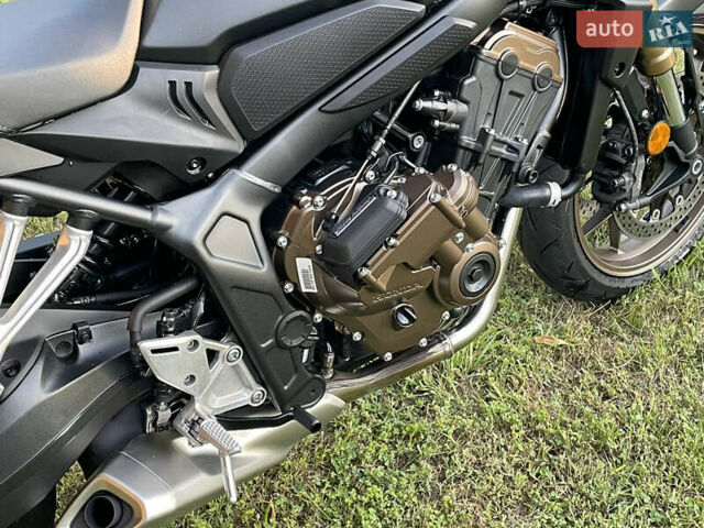 Хонда CB 650R, об'ємом двигуна 0.65 л та пробігом 5 тис. км за 9500 $, фото 17 на Automoto.ua