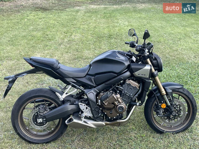 Хонда CB 650R, об'ємом двигуна 0.65 л та пробігом 5 тис. км за 9500 $, фото 5 на Automoto.ua