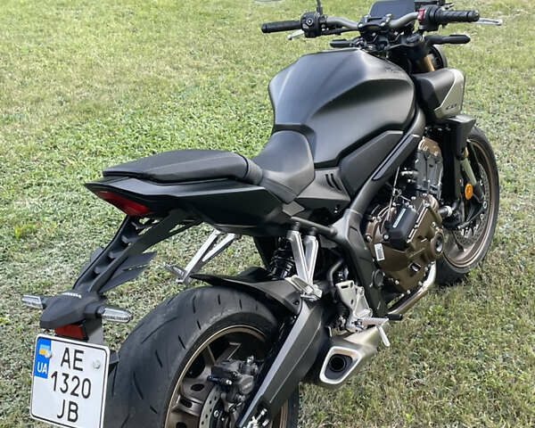 Хонда CB 650R, об'ємом двигуна 0.65 л та пробігом 5 тис. км за 9500 $, фото 6 на Automoto.ua