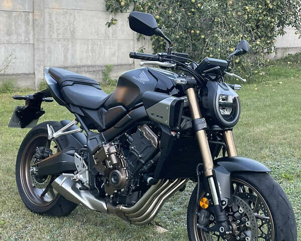 Хонда CB 650R, об'ємом двигуна 0.65 л та пробігом 5 тис. км за 9500 $, фото 3 на Automoto.ua