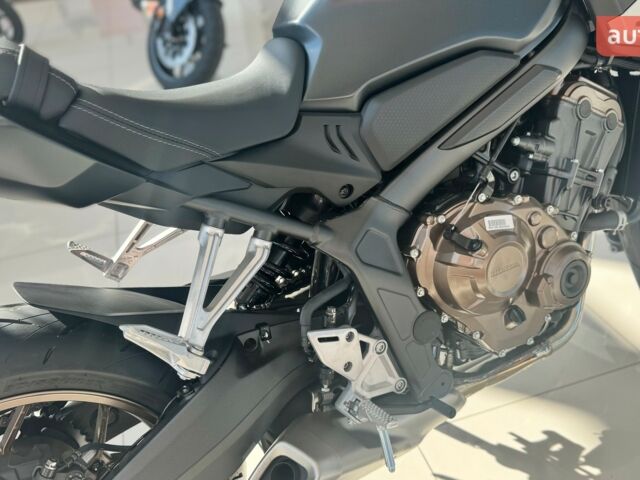 купить новое авто Хонда CB 650R 2025 года от официального дилера «Форсаж авто» Хонда фото