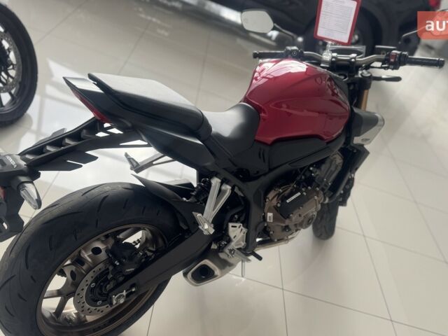 купить новое авто Хонда CB 650R 2025 года от официального дилера «Форсаж авто» Хонда фото